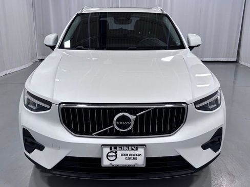 Certified 2023 Volvo XC40 B5 Plus w/ Climate Package AWD/4WD image 3