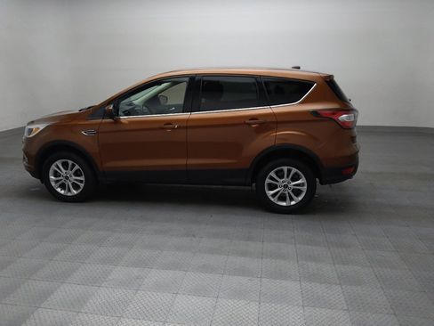 Used 2017 Ford Escape SE FWD image 3