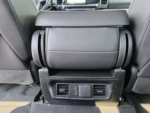 Used 2024 GMC Sierra 1500 SLT image 19