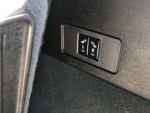 Certified 2024 Cadillac XT6 Luxury w/ LPO, Floor Liner Package AWD/4WD image 34