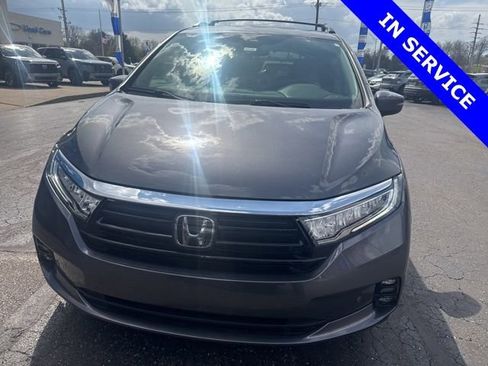Used 2022 Honda Odyssey Touring image 2