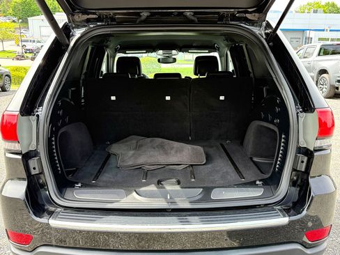 Used 2017 Jeep Grand Cherokee Limited RWD image 11