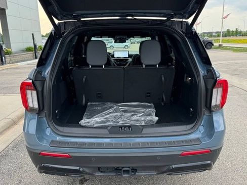 New 2026 Ford Explorer ST-Line w/ ST-Line Street Pack AWD/4WD image 39