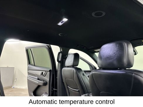 Used 2025 Buick Enclave Preferred image 22