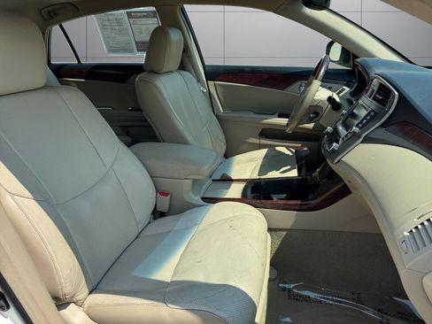 Used 2012 Toyota Avalon Limited FWD image 17