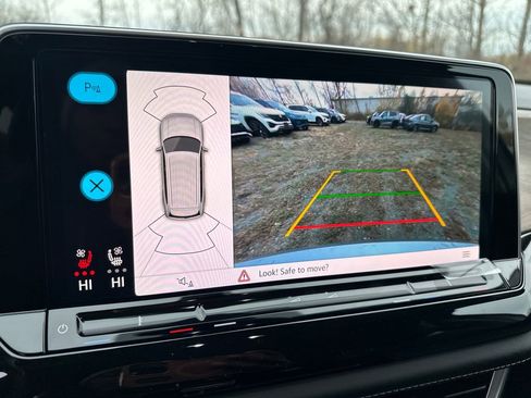 New 2026 Volkswagen Atlas SE image 10