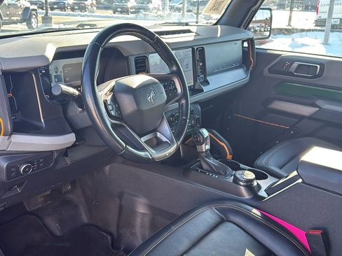 Used 2022 Ford Bronco Badlands image 11