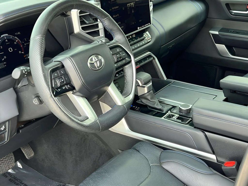 Used 2024 Toyota Sequoia Platinum AWD/4WD image 6