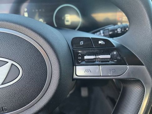 Used 2024 Hyundai Elantra SEL image 21