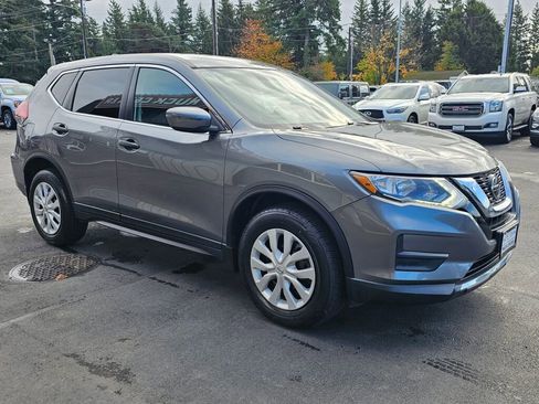 Used 2018 Nissan Rogue S image 3