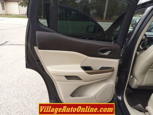 Used 2019 GMC Acadia Denali w/ Technology Package AWD/4WD image 32
