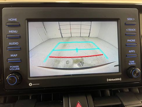 Used 2022 Toyota RAV4 XLE AWD/4WD image 25