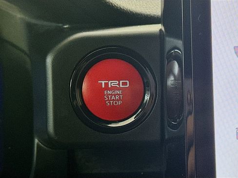 Used 2024 Toyota Tacoma TRD Off-Road image 26