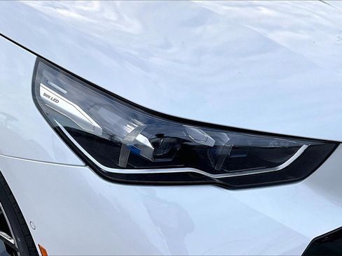 New 2026 BMW 550e xDrive image 16