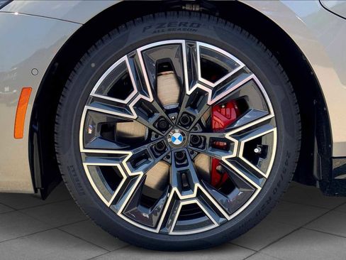 New 2026 BMW 550e xDrive w/ Executive Package image 11