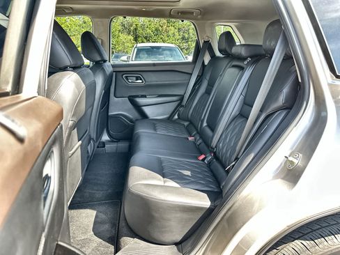 Used 2021 Nissan Rogue Platinum AWD/4WD image 4
