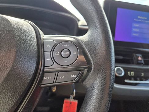 Used 2025 Toyota Corolla LE FWD image 24