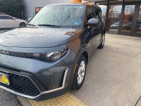 Used 2024 Kia Soul LX w/ Option Group 015 image 8