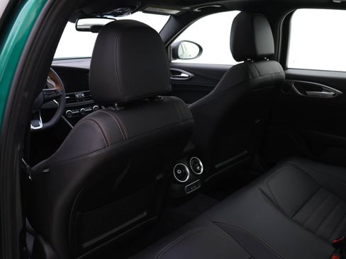 New 2025 Alfa Romeo Giulia w/ Driving Assist Package image 13