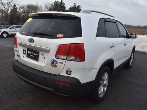 Used 2011 Kia Sorento EX image 3