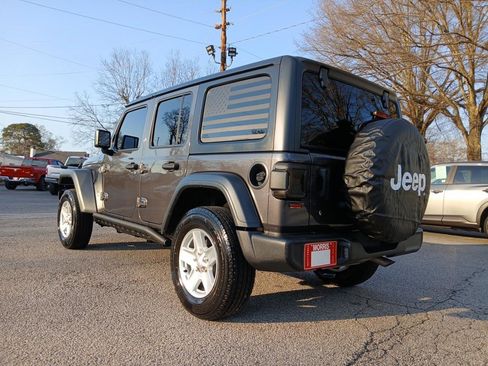Used 2020 Jeep Wrangler Unlimited Sport image 9