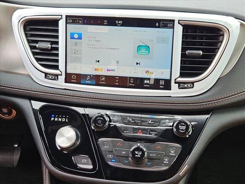 New 2026 Chrysler Pacifica Pinnacle FWD image 13