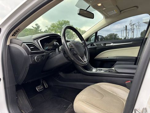 Used 2018 Ford Fusion Titanium AWD/4WD image 16