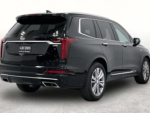 Used 2023 Cadillac XT6 Premium Luxury w/ Technology Package FWD image 2