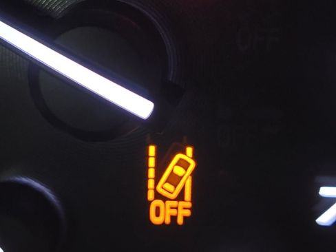 Used 2022 Subaru Outback Premium AWD/4WD image 25