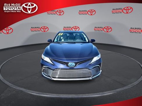 Used 2022 Toyota Camry XLE w/ Protection Package (Q2) (TMS) FWD image 3