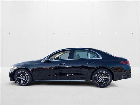 Used 2025 Mercedes-Benz E 350 Sedan image 5