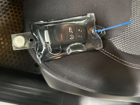 Used 2016 Jeep Cherokee 75th Anniversary image 36