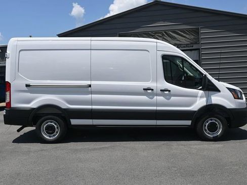New 2025 Ford Transit 250 148 Medium Roof image 5