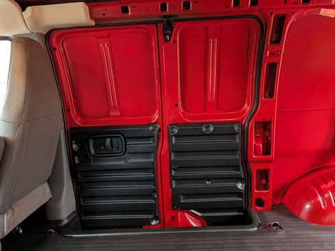 New 2025 GMC Savana 3500 image 29