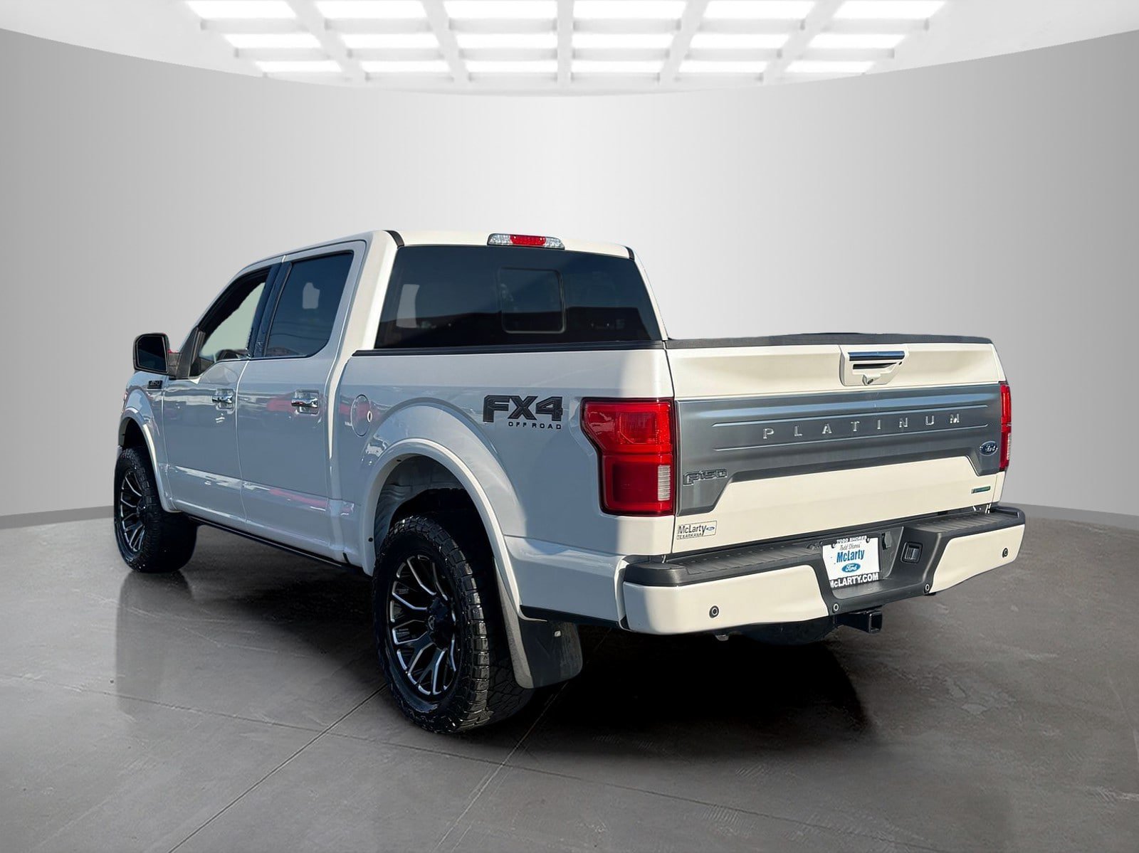 Used 2019 Ford F150 Platinum w/ Equipment Group 701A Luxury AWD/4WD image 5