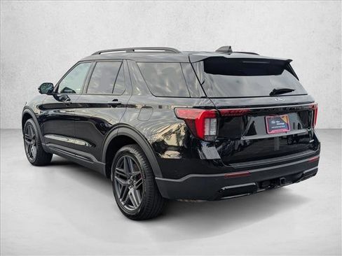 Certified 2025 Ford Explorer ST-Line w/ ST-Line Street Pack image 8
