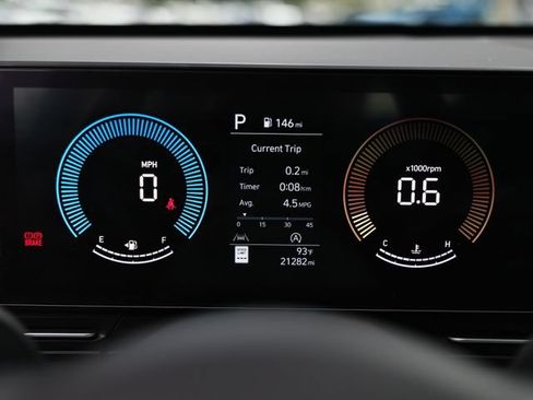Used 2024 Hyundai Kona SE FWD image 30