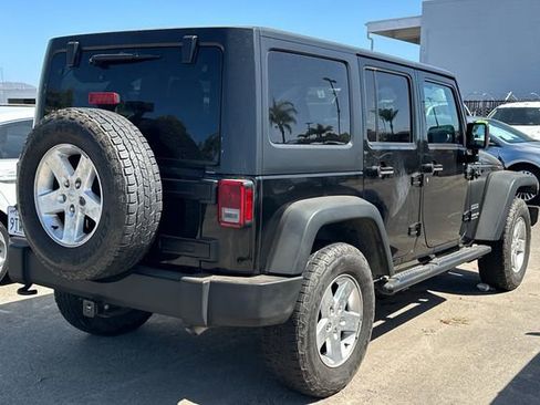 Used 2015 Jeep Wrangler Unlimited Sport w/ Quick Order Package 24S AWD/4WD image 5