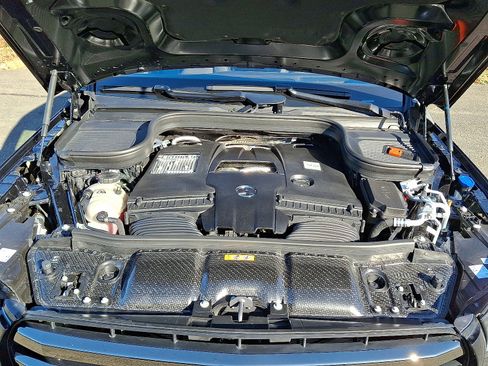 Used 2025 Mercedes-Benz GLS 580 4MATIC image 26