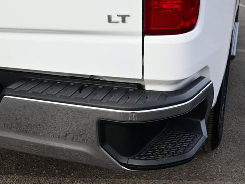 Used 2023 Chevrolet Silverado 1500 LT image 11