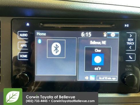 Used 2015 Toyota Sienna XLE image 20