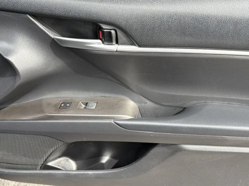 Used 2022 Toyota Camry LE FWD image 19