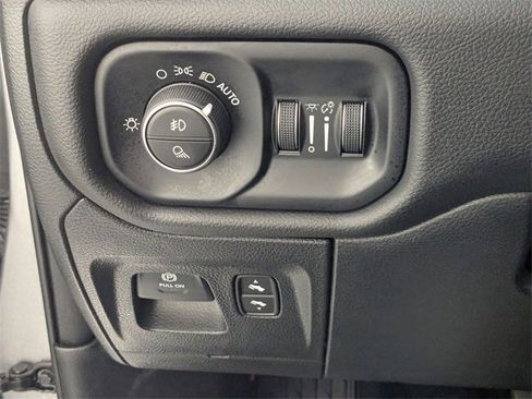 Certified 2025 RAM 1500 Big Horn image 14