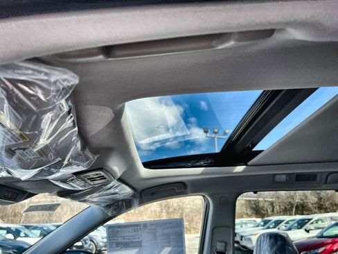 Certified 2024 Nissan Pathfinder Platinum image 11