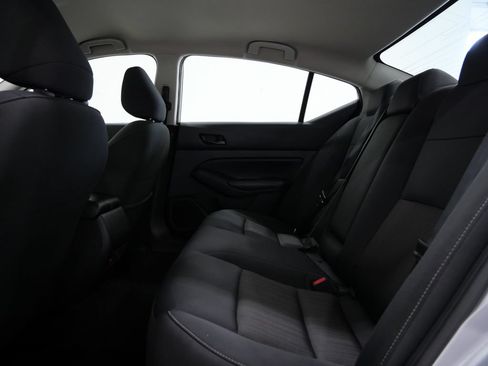 Used 2024 Nissan Altima 2.5 SV FWD image 22