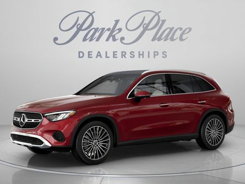 Used 2026 Mercedes-Benz GLC 300 image 2