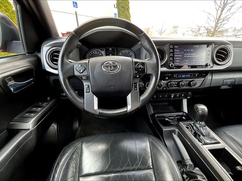 Used 2021 Toyota Tacoma TRD Sport w/ TRD Premium Sport Package image 6