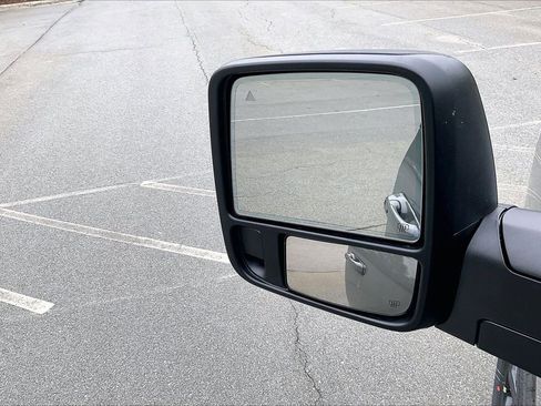 New 2026 RAM 2500 Laramie AWD/4WD image 28