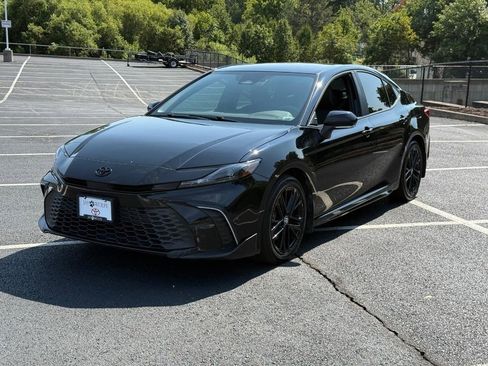 Certified 2025 Toyota Camry SE image 11