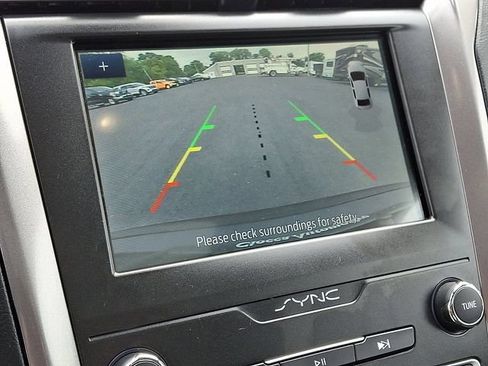 Used 2020 Ford Fusion SE AWD/4WD image 4